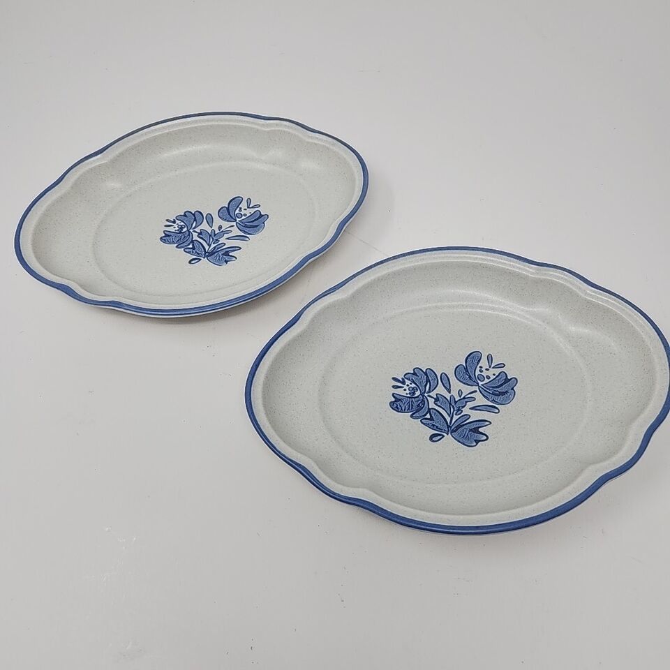 Primary image for 2 Pfaltzgraff Yorktowne Scalloped Relish Serving Dishes 8" Au Gratin Oval 601