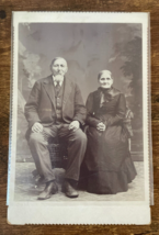 Vintage Cabinet Card. Couple sitting by J.E. Goetz in West Bend, Wisconsin - £11.83 GBP