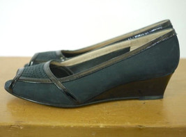 Vintage Ferragamo Italy Navy Blue Black Leather Nubuck Peep Toe Wedges 4... - $115.00