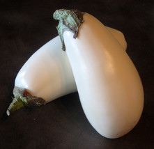 Heirloomsupplysuccess 30 Heirloom Casper Aubergine Eggplant Seeds - £3.17 GBP