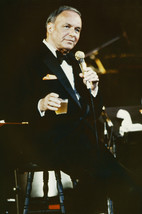 Frank Sinatra &#39;ole Blue Eyes in Concert Circa 1980 Holding Whiskey Glass... - $23.99