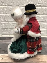 Vintage Santa and Mrs Claus dancing 11&quot; tall adorable Avon *read - £17.02 GBP