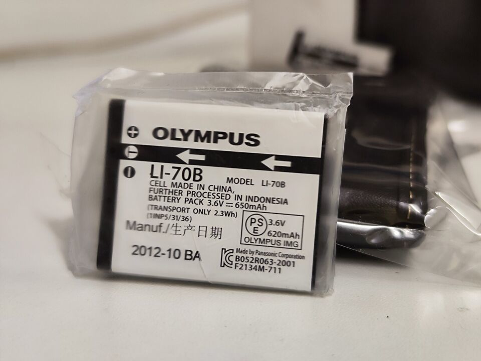 OLYMPUS SMART BATTERY ACCESSORY KIT 70B  FOR VG-120, VG-130 VG-140 VG110 FE-4020 - $18.87