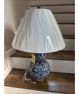 Ralph Lauren Porcelain Chinois Floral Blue Large Table Lamp ~New~ - $4,961.32 MXN