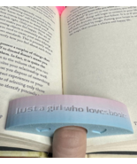 Just a Girl Who Loves Books – Page Holder - €1,72 EUR