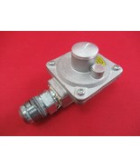 Maytag Whirlpool Cooktop Stove Oven Range Regulator Valve W11087445 7510... - $52.85 CAD