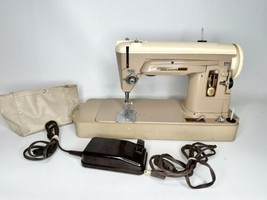 Vintage Singer 404A Sewing Machine w/Case - £316.10 GBP