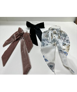 (3) Scunci  Ali Fedotowsky Scrunchie W/ Bows 2 Pk Pink Vlevet- Black Vel... - $17.44 CAD