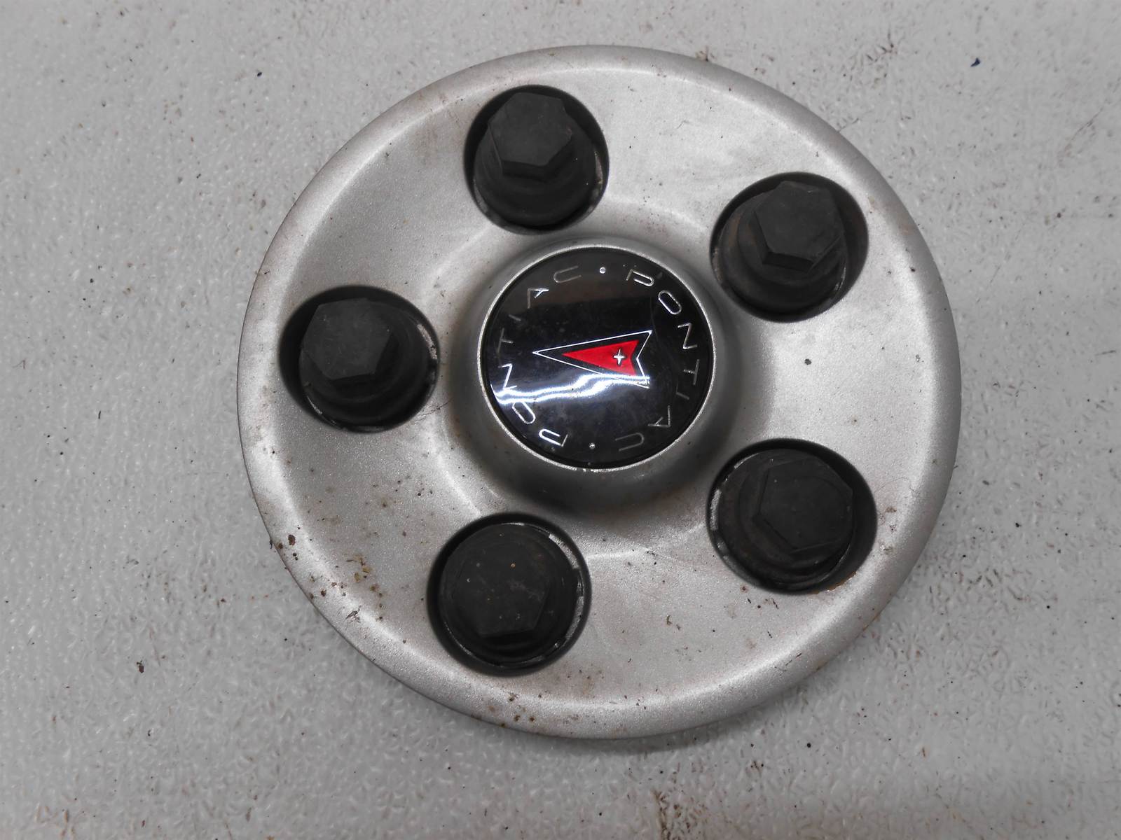 Pontiac Grand AM 2002-2005 Center Cap 9593499 - $19.99