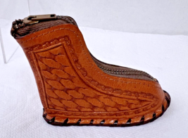 Vintage Hand Tooled Leather Shoe Shaped Coin Purse with Arrow - $18.32
