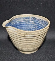 Old Mile Pottery Studio Art Pottery Spouted Mixing Bowl Drip Glazed Signed - €26,39 EUR