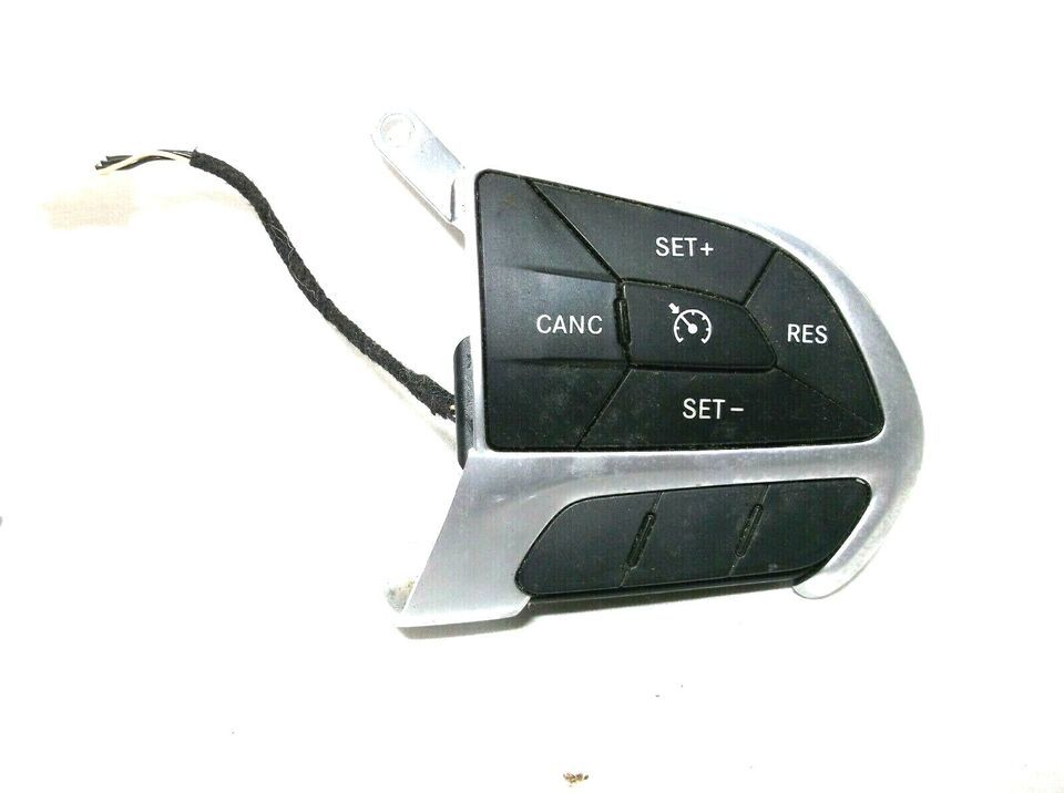 15-16-17  CHRYSLER 200  STEERING WHEEL /CRUISE CONTROL PANEL - $25.20