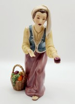 The Franklin Mint The Nativity Townswoman 6 1/2” Porcelain Figure  Apple 1989 - £15.73 GBP