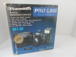 Premium Pro Line 601-GF Focus Free 35mm Film Camera w/case flash manual - $257.41 MXN