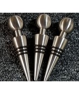 Set of Three (3) ~ Heavy ~ 4&quot; Long ~ Metal ~ Wine Stoppers - €25,81 EUR