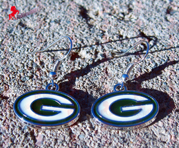 Green Bay Packers Silver Dangle Earrings, Sports Earrings, Football Fan ... - £3.15 GBP
