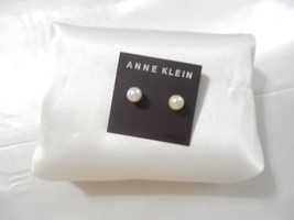 Anne Klein Gold Tone 3/8" 9mm Simulated Pearl Stud Earrings Y604 - $10.55