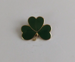 Vintage St. Patrick&#39;s Day Dark Green 3 Leaf Clover .75&quot; Shamrock Lapel Hat Pin - £5.81 GBP