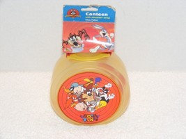 Vintage Warner Bros 1997 Looney Tunes Plastic Toy 26 Oz Canteen W Shoulder Strap - $12.99