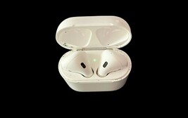 Apple AirPods 2nd Gen with Charging Case - Read Desc, Battery Issue Original Box image 5