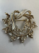 Vintage Coro Rhinestone Wreath Brooch *FREE SHIPPING* - $18.76