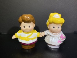 Fisher-Price Disney Little People Cinderella &amp; Prince Charming White Wedding Toy - £4.63 GBP