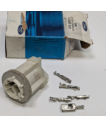 NOS OEM Genuine Ford E8PZ-13411-D Lamp Socket Kit - $13.85
