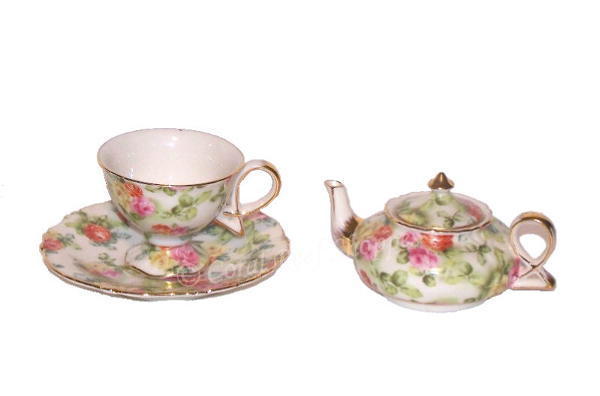 Vintage Teapot Tea Cup Saucer Set Pink Roses Gold Trim Scallop Design MT324 - $6.99