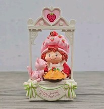 2005 Carlton Cards Strawberry Shortcake Easy As Pie Heirloom Scented Orn... - £16.99 GBP