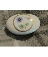 Small White Floral Oval with Gold Accents Vintage Trinket Box Japan  - $372.79 MXN