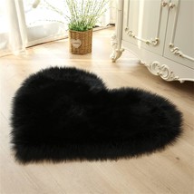 Yrxrus Super Soft Heart Shape Faux Sheepskin Fur Rug Black Fluffy Area Rug Shag - £27.59 GBP