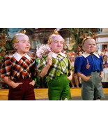 The Wizard of Oz Classic Image of the Munchkins 11x17 Mini Poster - £15.73 GBP