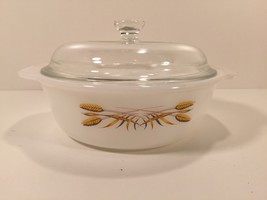 Vintage Fire King 447 Golden Wheat Covered Dish - £7.85 GBP
