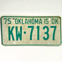 1975 United States Oklahoma Kiowa County Passenger License Plate KW-7137 - £14.72 GBP