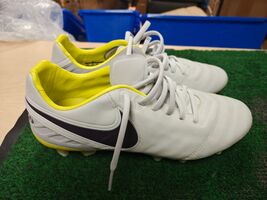 Nike Tiempo Legend 6 FG Womens Soccer Cleats Size 8.5 Grey 819255-053 - $134.03 CAD