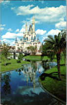 Vtg Postcard Cinderella Castle, Gateway to Fantasyland, Wald Disney World - £5.35 GBP