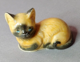 Siamese Kitty Cat Miniature Vintage Curio Porcelain 1 3/8 in - £9.64 GBP