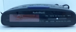 Radio Shack Compact AM-FM Clock Radio 12-1630 Vintage - £11.85 GBP
