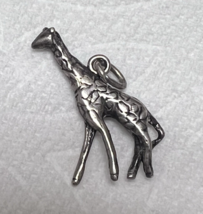 Vintage Sterling Silver  Giraffe Full Body Charm  1 x 5/8 inch - $368.76 MXN