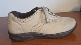 SAS Women&#39;s Shoes 8W Suede Tan Walk Easy Nubuck Walking Lace-Up Great Shape - $24.88