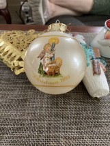 Vintage Schmid 1990 &quot;Angels Light&quot; Christmas Ornament Hummel - £7.58 GBP