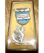 1959 waukegan lakers monthly shoot expert 1st. class medal in the box new - $9.89