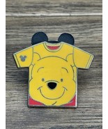 Winnie The Pooh Tokyo Disney Land Resort Japan T Shirt  Trading Pin KG JD - $546.61 MXN