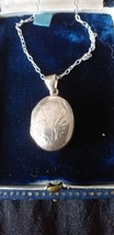 Antique Vintage 1920-s Sterling Silver 925 Locket Pendant on Chain - Hallmarked. - £73.66 GBP