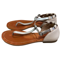 Lucky Brand Ezzra Womens Sandals Size 8 Leather T Strap Thong Flat Beige Silver - £18.96 GBP