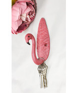 Pack Of 2 Cast Iron Tropical Bird of Paradise Pink Flamingo Wall Hook Pl... - $30.45 CAD