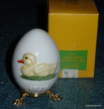 1979 Goebel EGG Chick Duck Footed Feet Stand Spring Easter Gift With Box! - $9.69