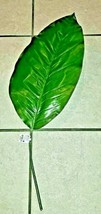 Large decorative leaf - £2.23 GBP