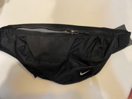 Nike Hood Waistpack Wasit Bag Unisex Sportswear Bag Casual NWT BA4272-067 - £52.25 GBP
