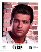 Billy Ray Cyrus-Autographed 8 X 10 color photo 1980&#39;s-G - £24.33 GBP